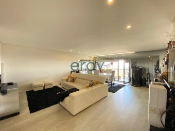 Apartamento T4 para Venda em Santa Marinha e São Pedro da Afurada
