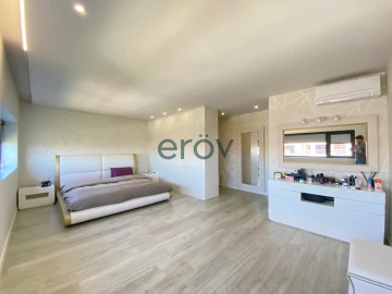 Apartamento T4 para Venda em Santa Marinha e São Pedro da Afurada