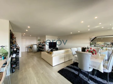 Apartamento T4 para Venda em Santa Marinha e São Pedro da Afurada