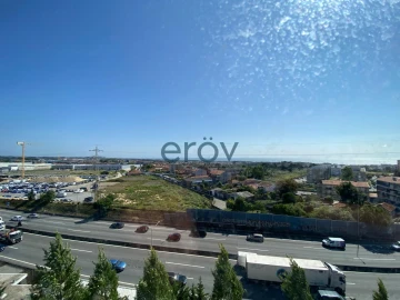 Apartamento T4 para Venda em Santa Marinha e São Pedro da Afurada