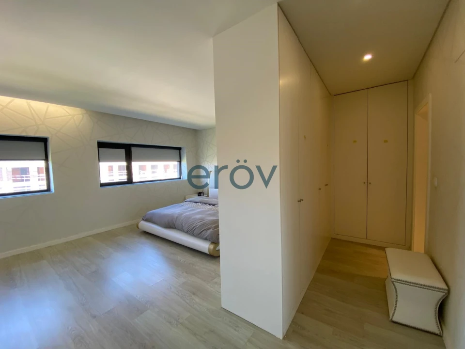 Apartamento T4 para Venda em Santa Marinha e São Pedro da Afurada Foto 8