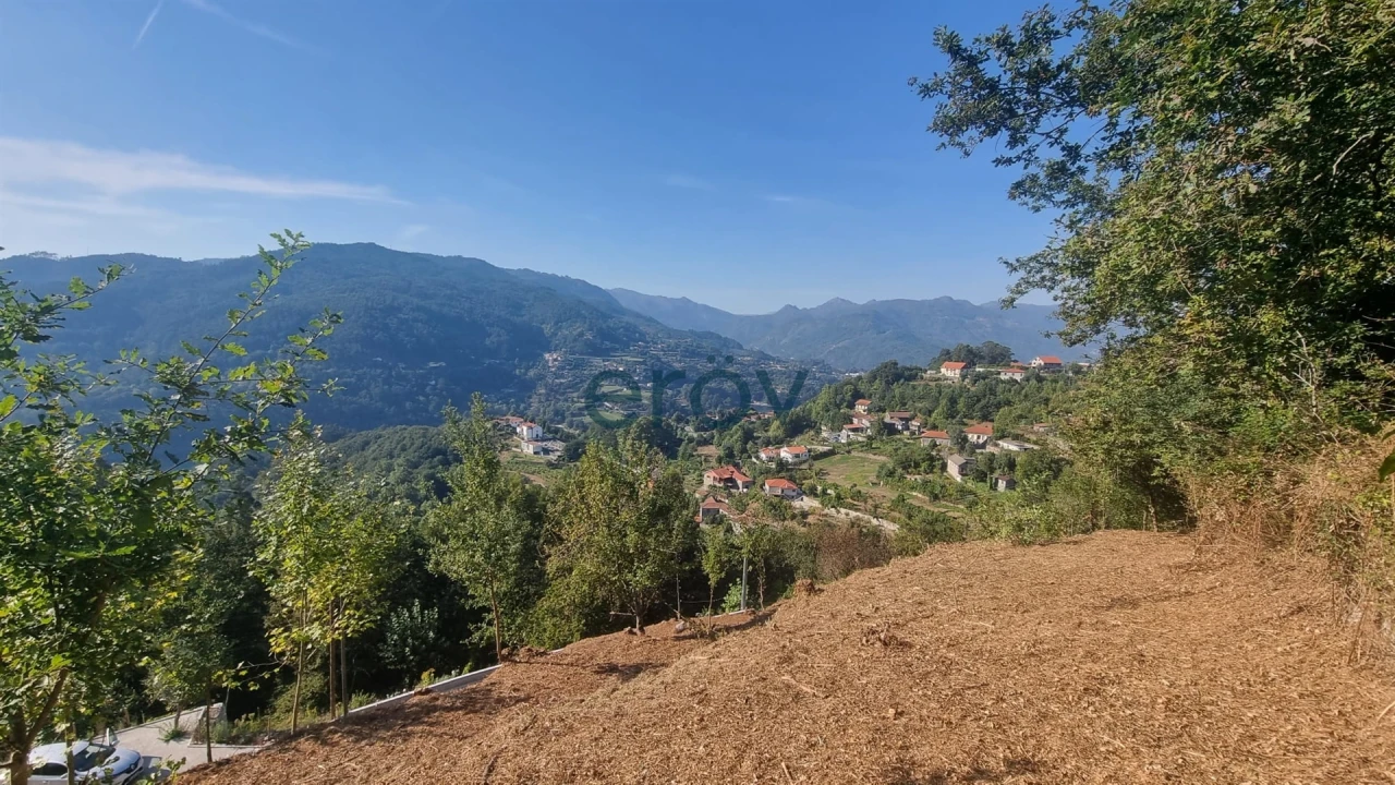 Terreno para Venda em Caniçada e Soengas Foto 3