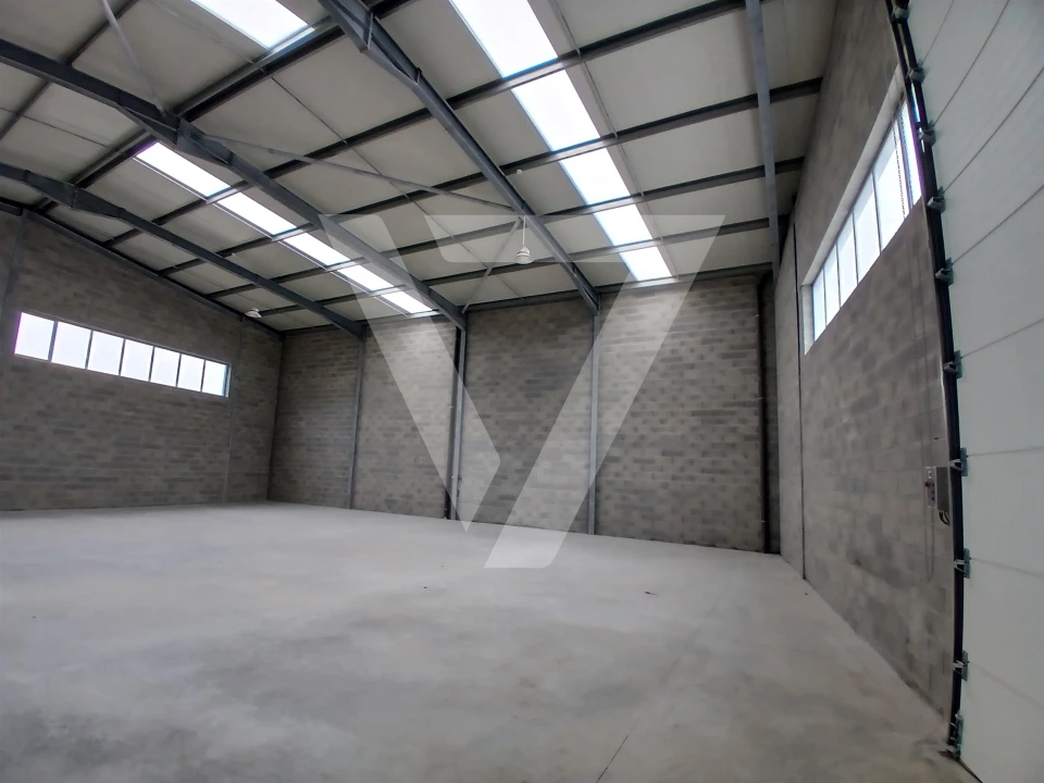 Armazém para Arrendamento em Rio Tinto Foto 31