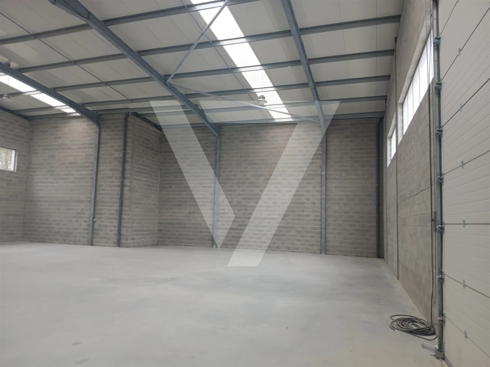 Armazém para Arrendamento em Rio Tinto Foto 7