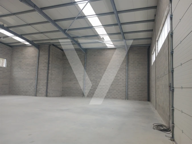 Armazém para Arrendamento em Rio Tinto Foto 7