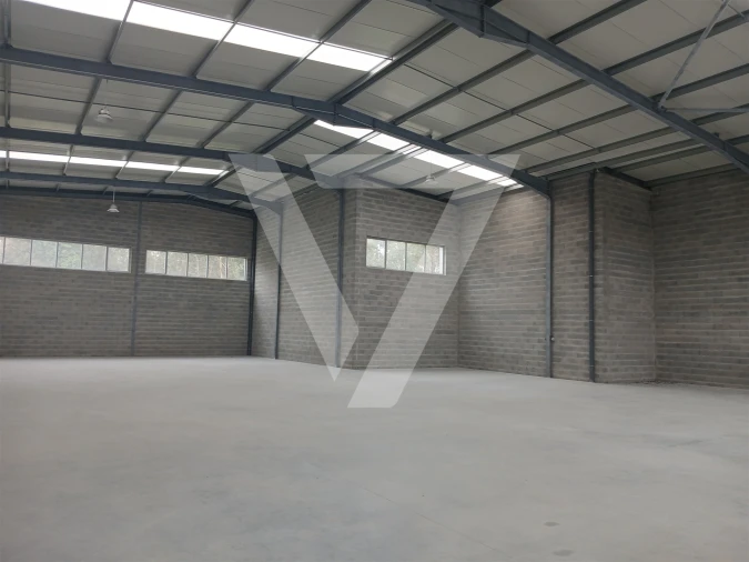 Armazém para Arrendamento em Rio Tinto Foto 8