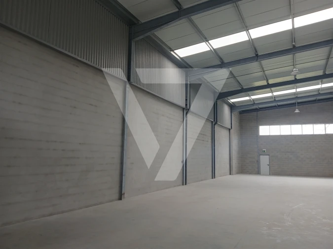 Armazém para Arrendamento em Rio Tinto Foto 18