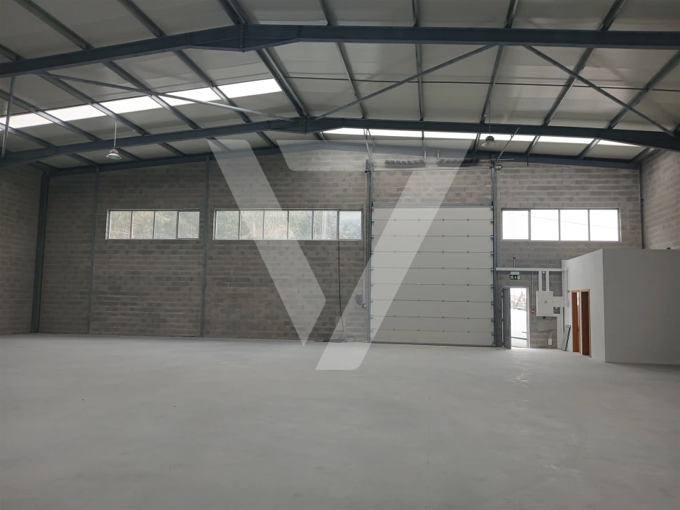 Armazém para Arrendamento em Rio Tinto Foto 14