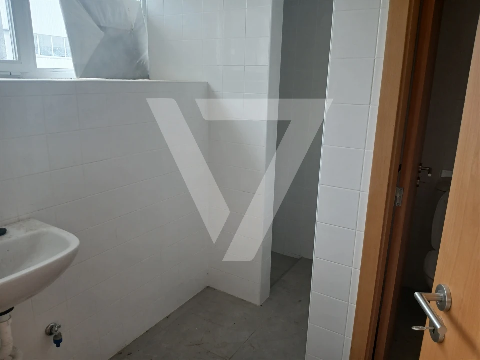 Armazém para Arrendamento em Rio Tinto Foto 20