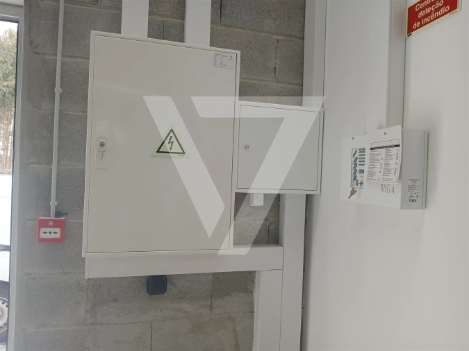 Armazém para Arrendamento em Rio Tinto Foto 13