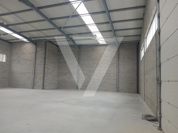 Armazém para Arrendamento em Rio Tinto Foto 7