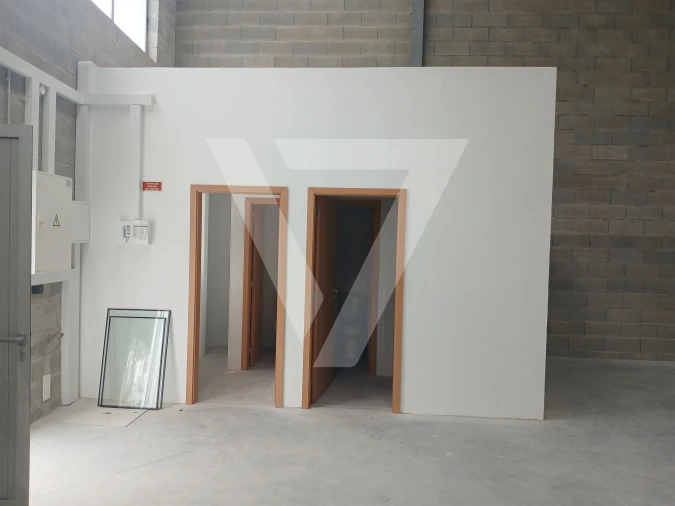 Armazém para Arrendamento em Rio Tinto Foto 10