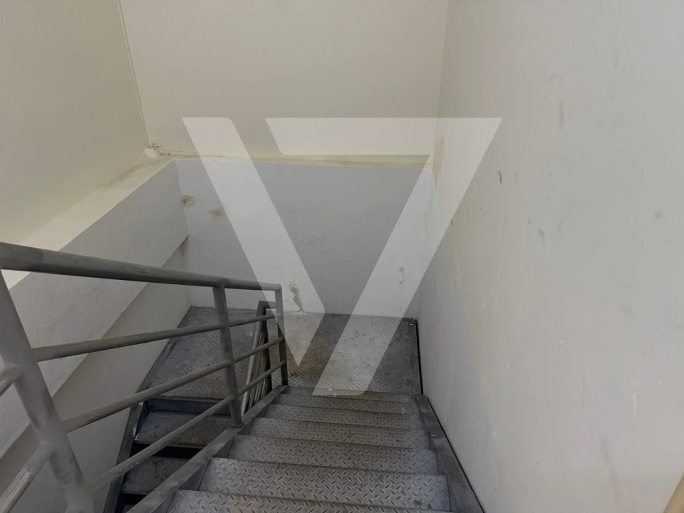 Armazém para Venda em Grijó e Sermonde Foto 16