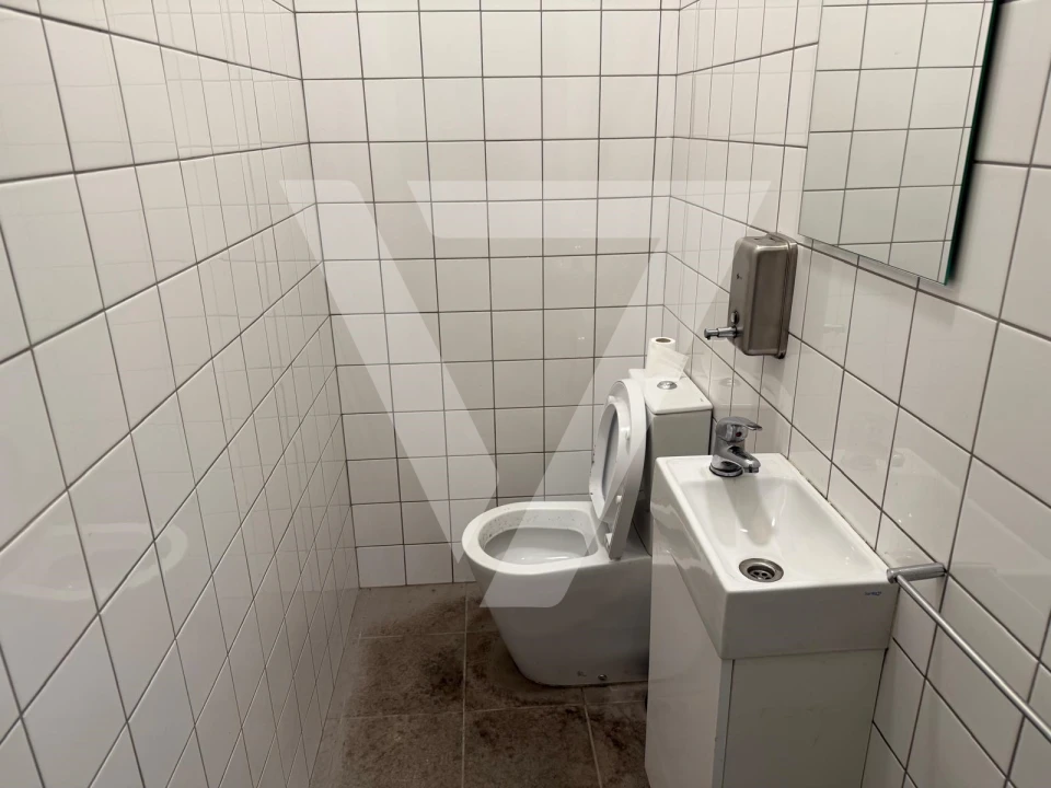 Armazém para Arrendamento em Grijó e Sermonde Foto 36