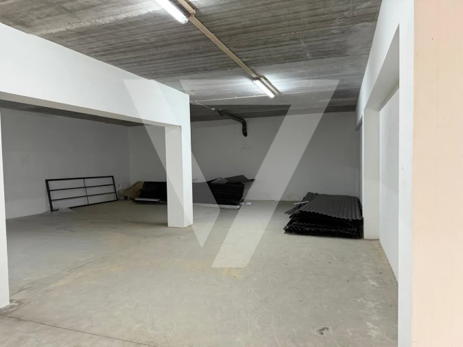 Armazém para Arrendamento em Grijó e Sermonde Foto 21