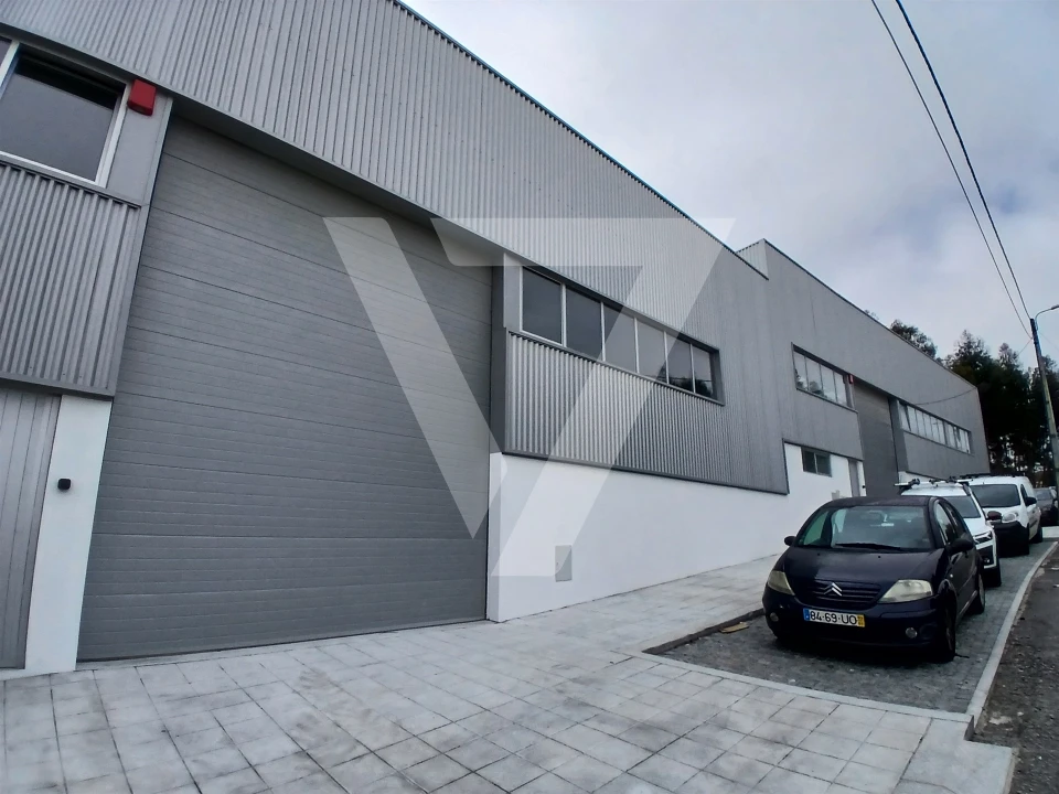 Armazém para Arrendamento em Rio Tinto Foto 1