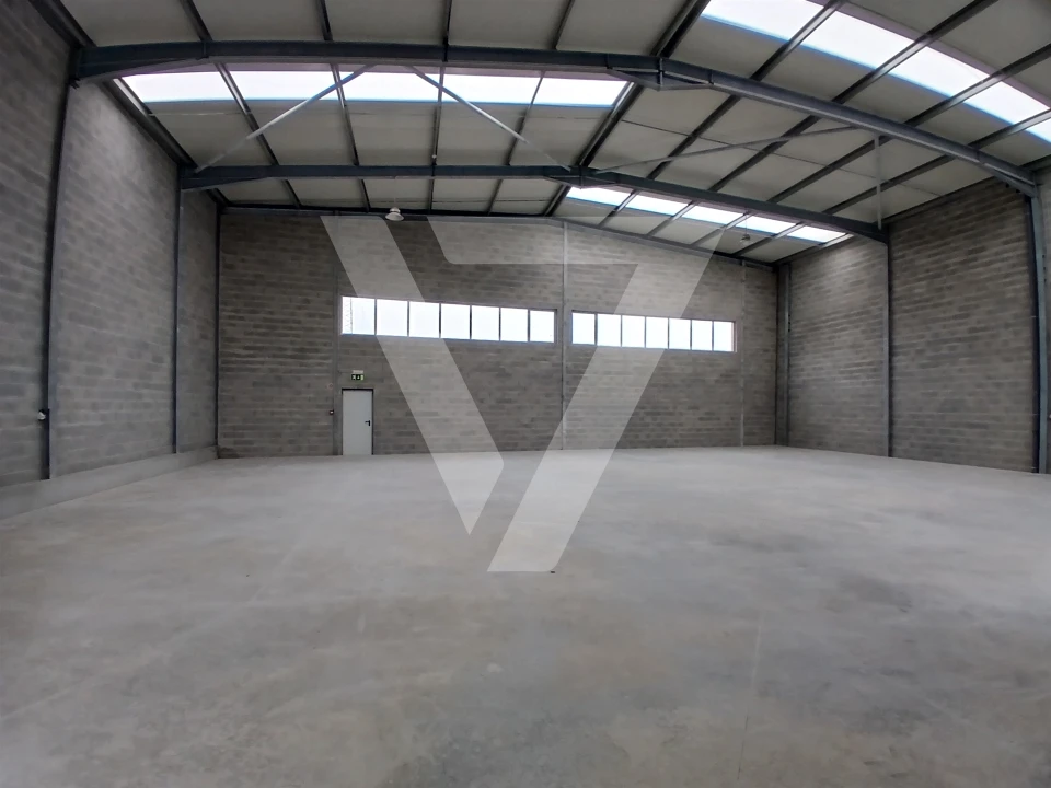 Armazém para Arrendamento em Rio Tinto Foto 23