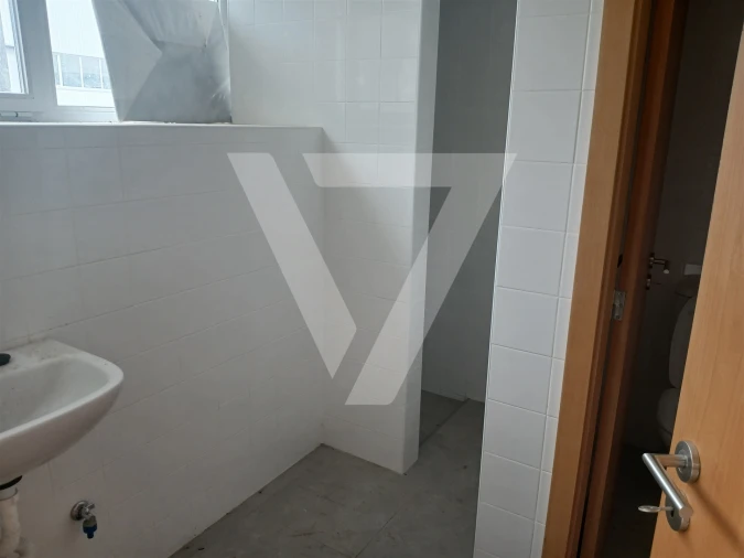 Armazém para Arrendamento em Rio Tinto Foto 20