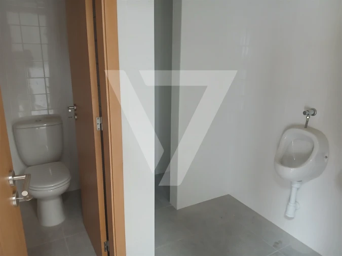 Armazém para Arrendamento em Rio Tinto Foto 11