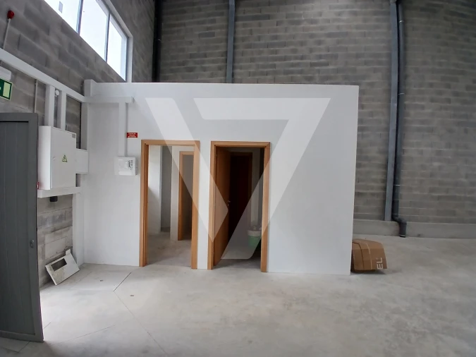 Armazém para Arrendamento em Rio Tinto Foto 25