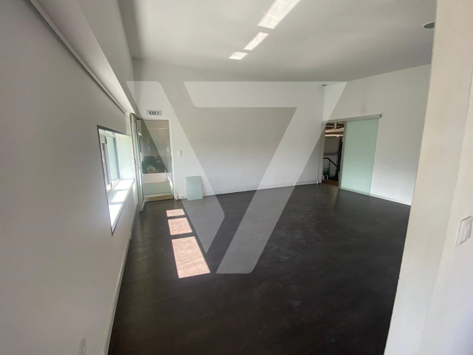 Armazém para Venda em Baguim do Monte (Rio Tinto) Foto 22