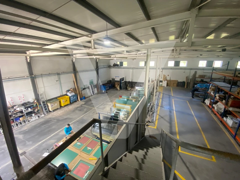 Armazém para Venda em Baguim do Monte (Rio Tinto) Foto 13