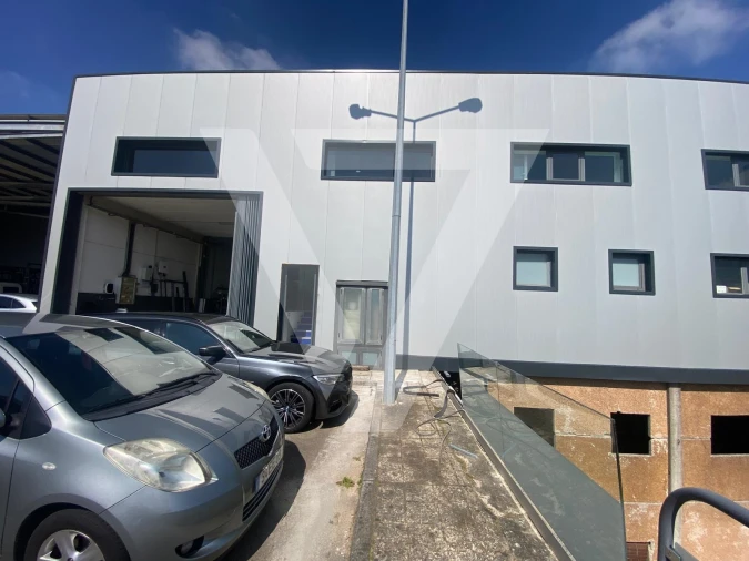 Armazém para Venda em Baguim do Monte (Rio Tinto) Foto 4