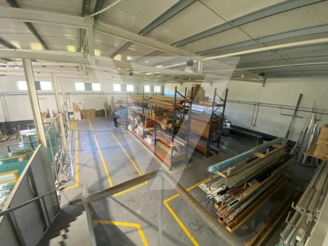 Armazém para Venda em Baguim do Monte (Rio Tinto) Foto 14