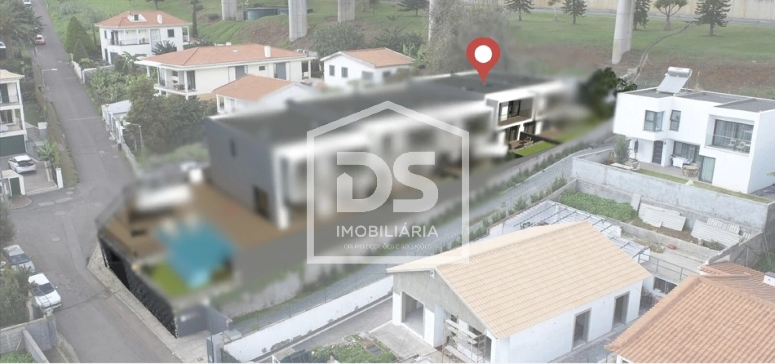 Moradia T3 para Venda em São Martinho Foto 1