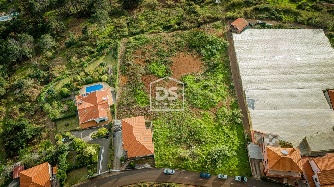 Terreno para Venda em Prazeres Foto 2
