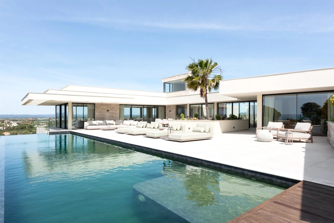 Moradia T4 para Venda em Estômbar e Parchal Foto 1