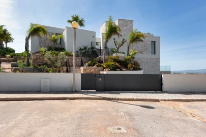 Moradia T4 para Venda em Estômbar e Parchal