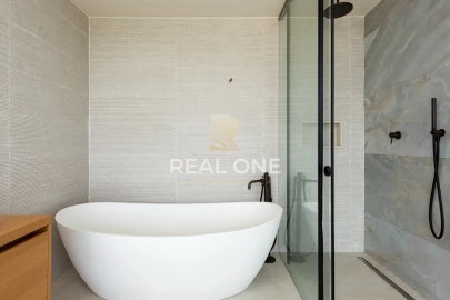 Moradia T4 para Venda em Estômbar e Parchal