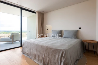 Moradia T4 para Venda em Estômbar e Parchal