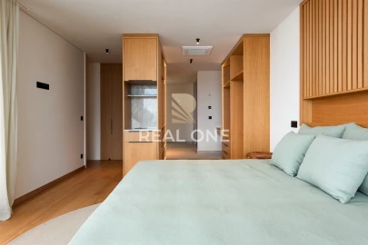 Moradia T4 para Venda em Estômbar e Parchal