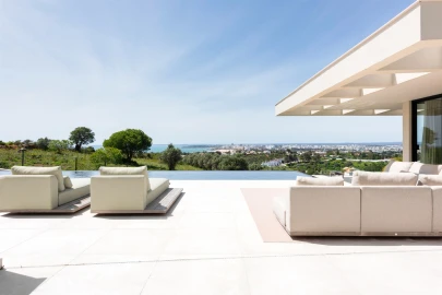 Moradia T4 para Venda em Estômbar e Parchal