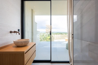 Moradia T4 para Venda em Estômbar e Parchal