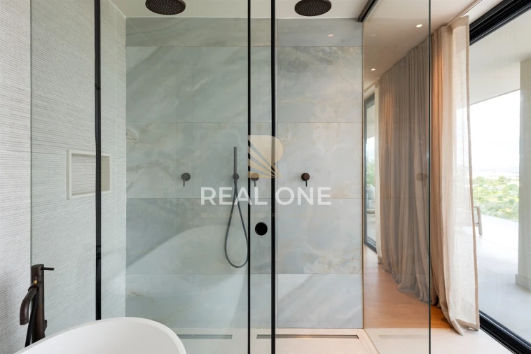 Moradia T4 para Venda em Estômbar e Parchal Foto 31