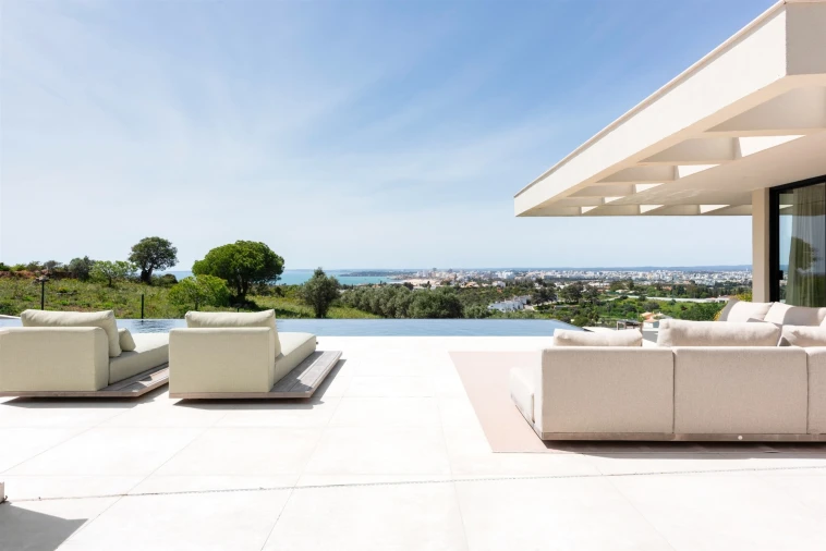 Moradia T4 para Venda em Estômbar e Parchal Foto 2