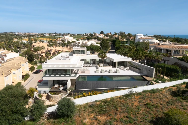 Moradia T4 para Venda em Estômbar e Parchal Foto 5