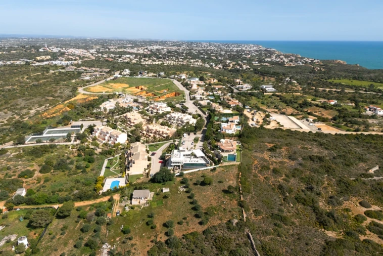 Moradia T4 para Venda em Estômbar e Parchal Foto 60