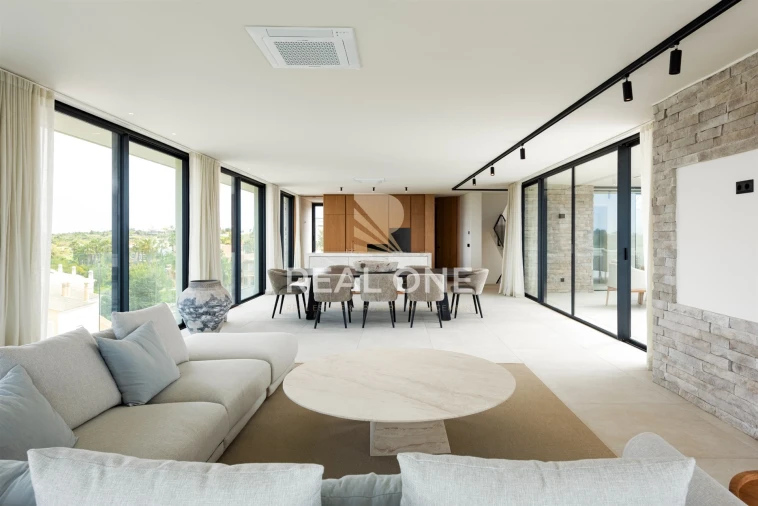 Moradia T4 para Venda em Estômbar e Parchal Foto 17