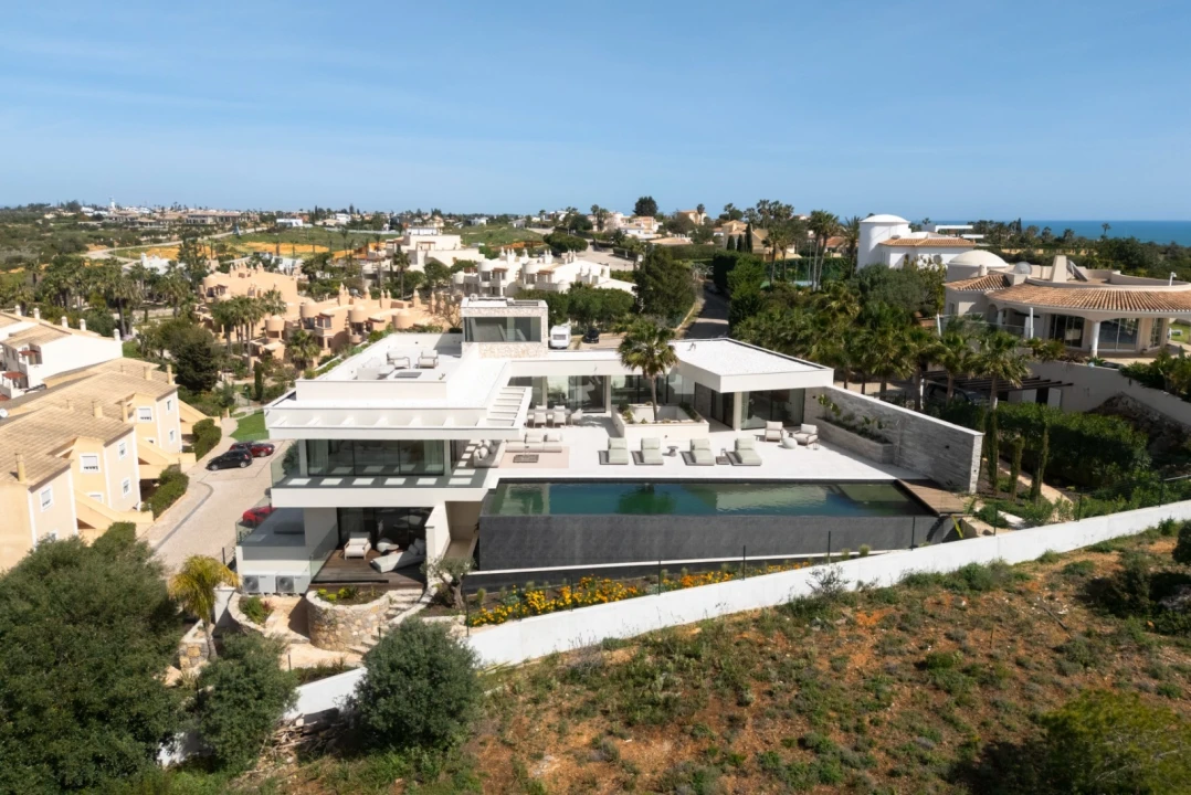 Moradia T4 para Venda em Estômbar e Parchal Foto 5