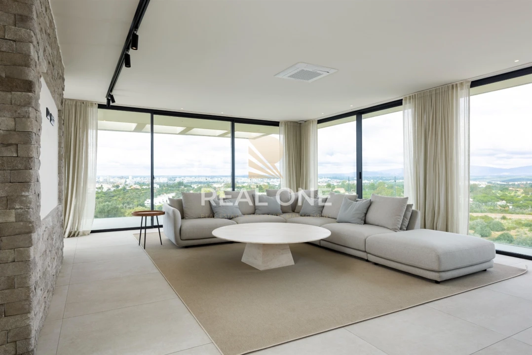 Moradia T4 para Venda em Estômbar e Parchal Foto 18