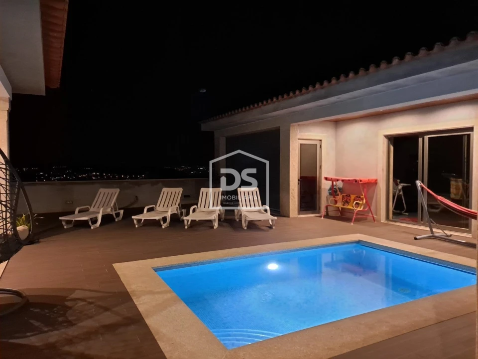 Moradia T3 para Venda em Duas Igrejas Foto 19