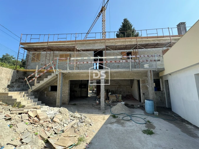 Moradia T4 para Venda em Paredes Foto 4