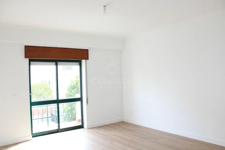 Apartamento T3 para Arrendamento em Alcochete Foto 7