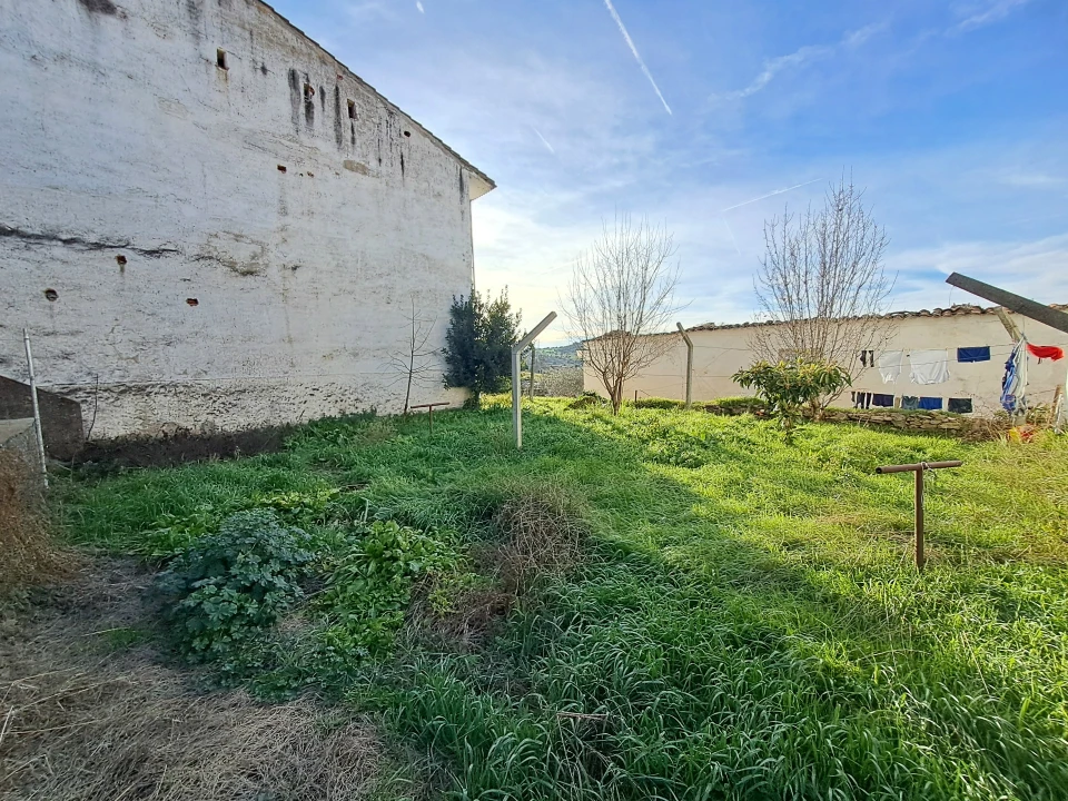 Moradia T5 para Venda em Miranda do Douro Foto 5