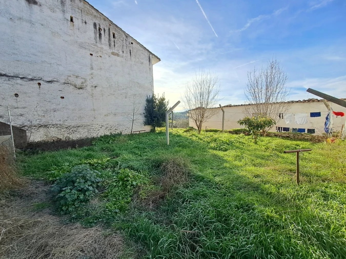 Moradia T5 para Venda em Miranda do Douro Foto 5