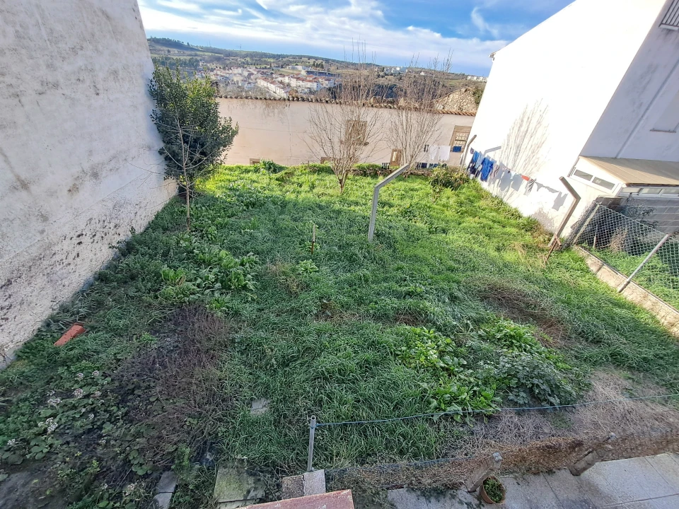 Moradia T5 para Venda em Miranda do Douro Foto 10